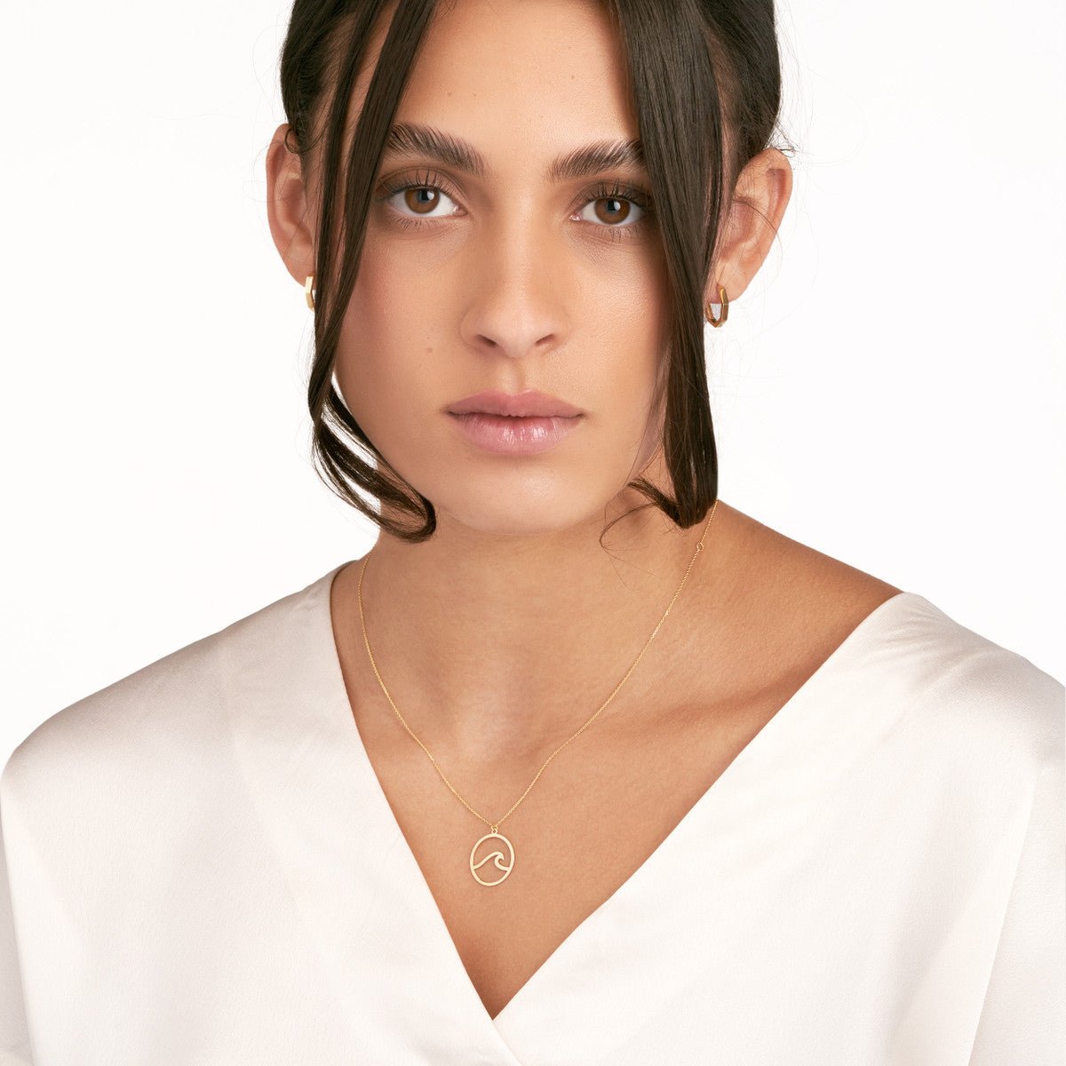 14K Yellow Gold Wave In Circle Necklace Birmingham Jewelry Necklace Birmingham Jewelry