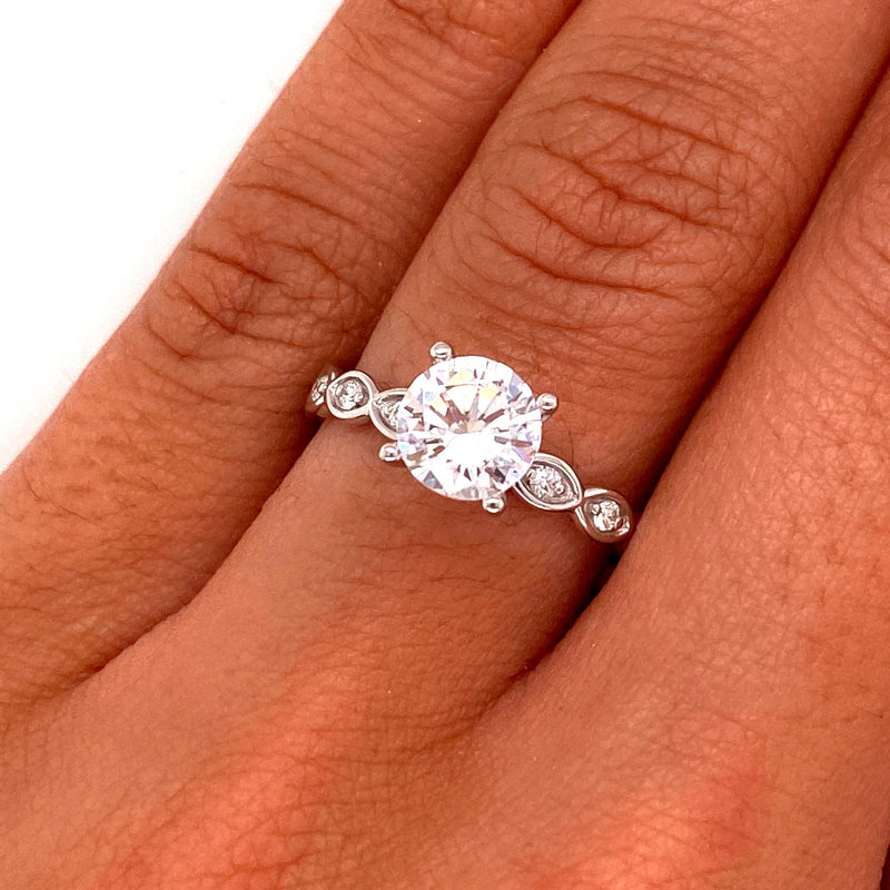 Verragio engagement rings on on sale hand